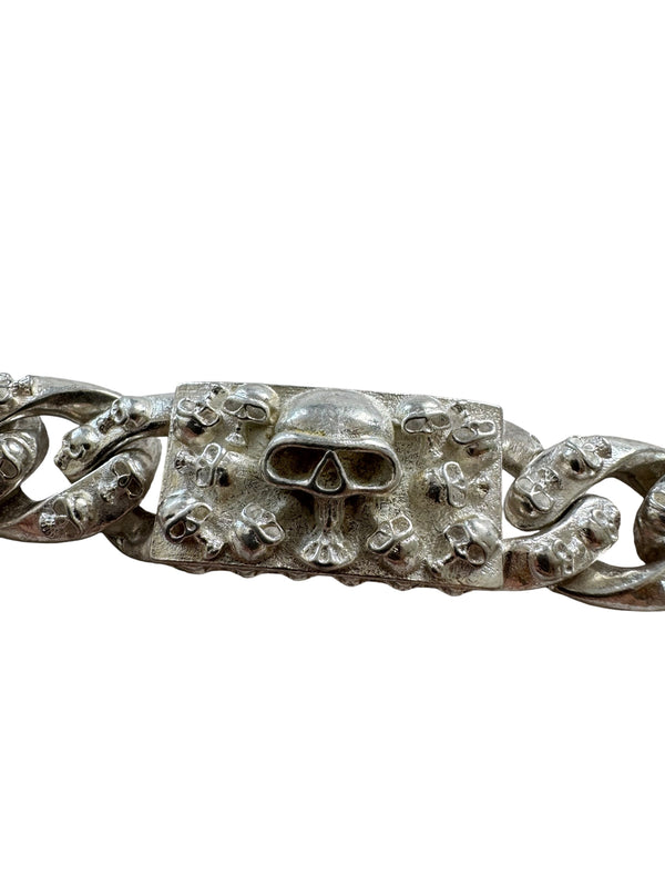 SKULL CENTERPIECE BRACELET
