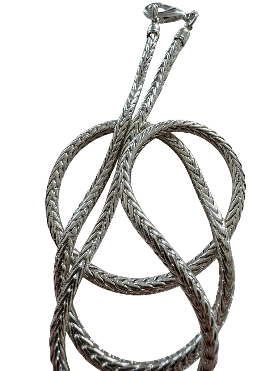 BRAIDED ROPE CHAIN NECKLACE